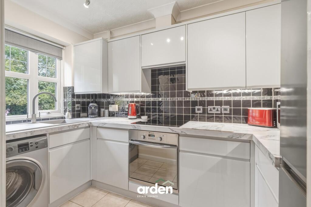 Brookdale Close, Rednal, B45 - View 2