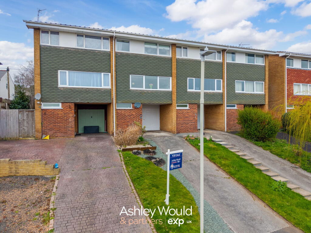 Main image of property: Hunnington Crescent, Halesowen, B63 3DJ