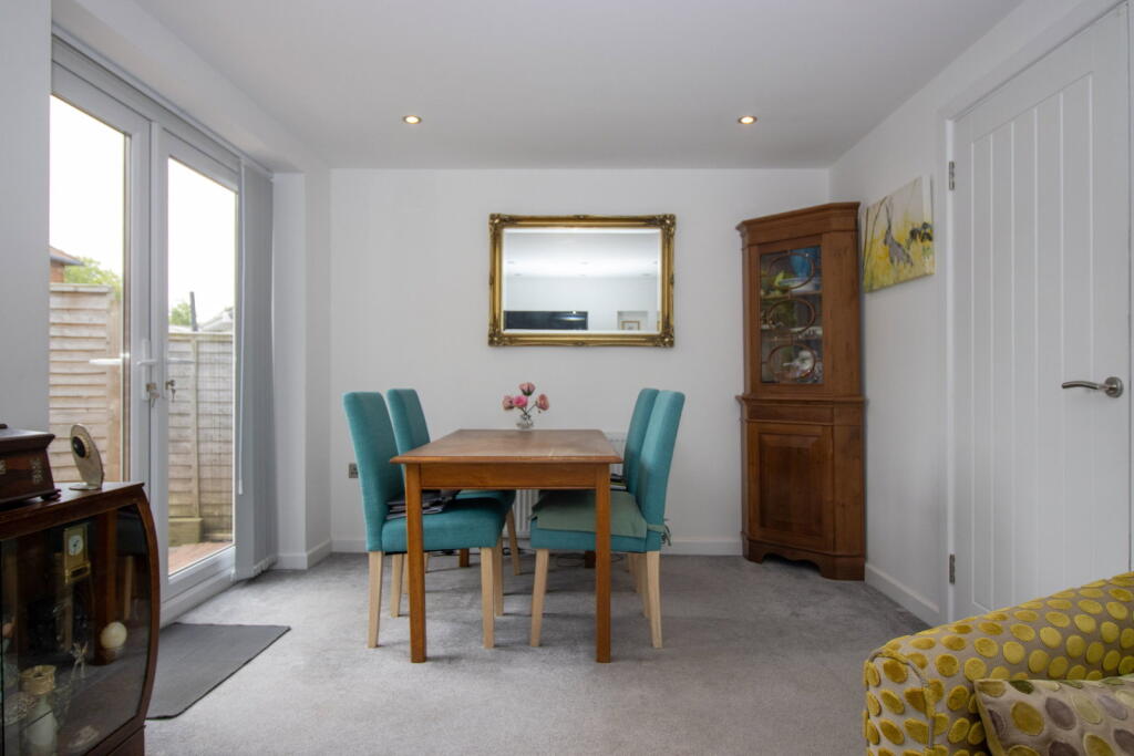 House in Southampton - More