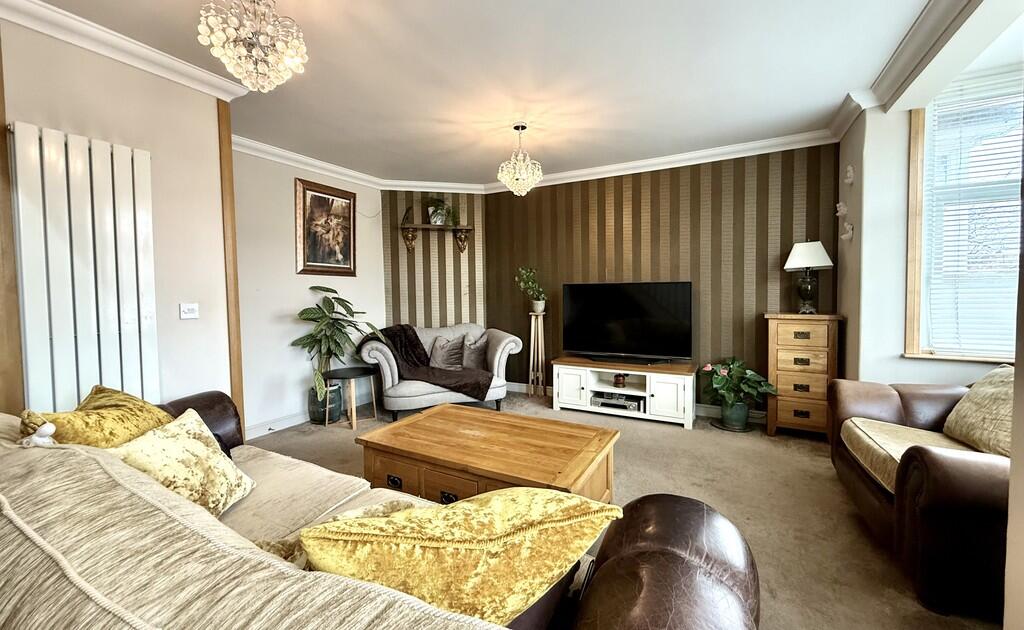 25, Braemar Road photo 4