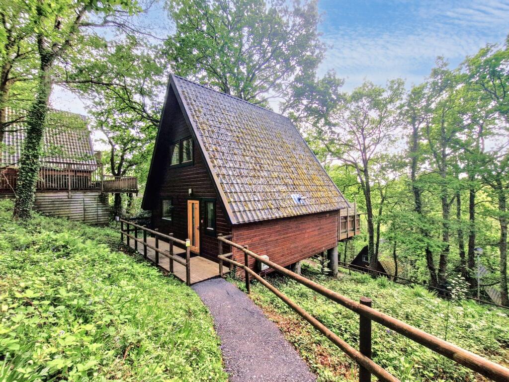 3-bed caravan on Finlake Holiday Resort & Spa, Newton Abbot, £145,000
