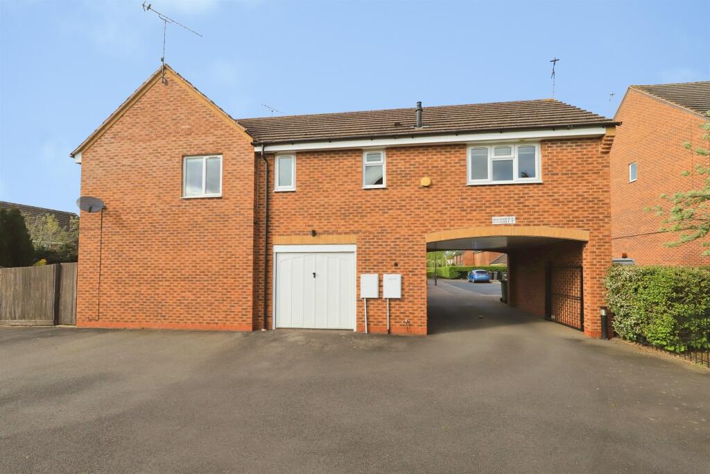 Main image of property: Tutors Way, Kidderminster
