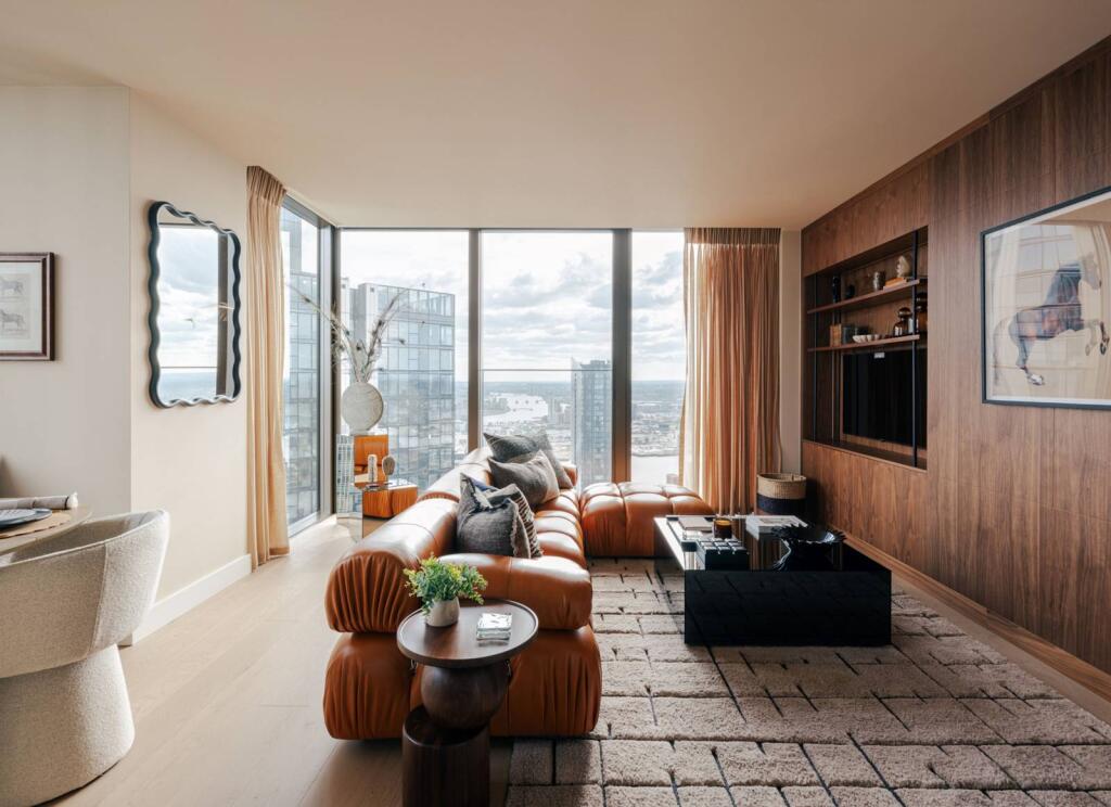 Main image of property: South Quay Plaza, Canary Wharf, E14