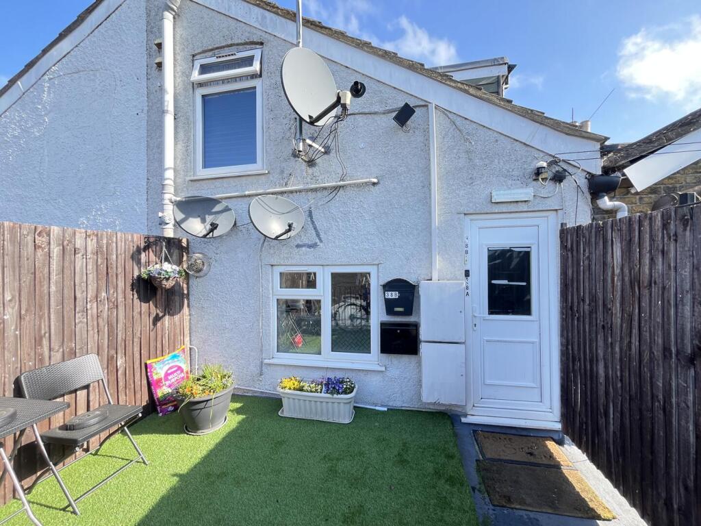 Main image of property: High Street, Snodland, Kent