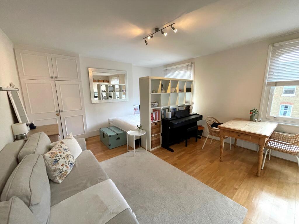 Main image of property: Alexandra Grove, Finsbury Park, N4