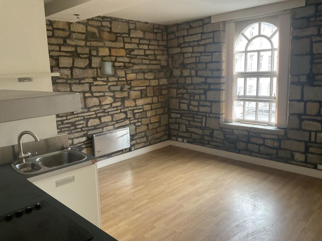 Apartment in Kirklees, Folly Hall, Aspley - View 4