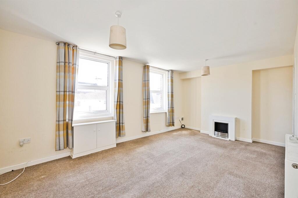 Additional image 5 of Grass Royal, Yeovil