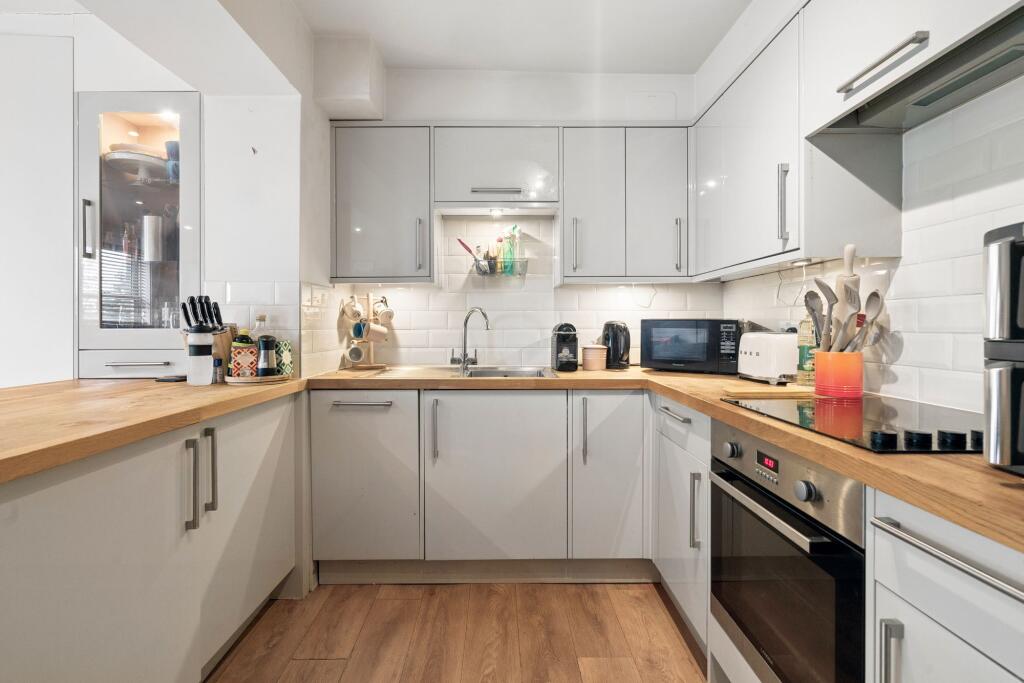 Apartment in Richmond, East Twickenham, Petersham - View 4