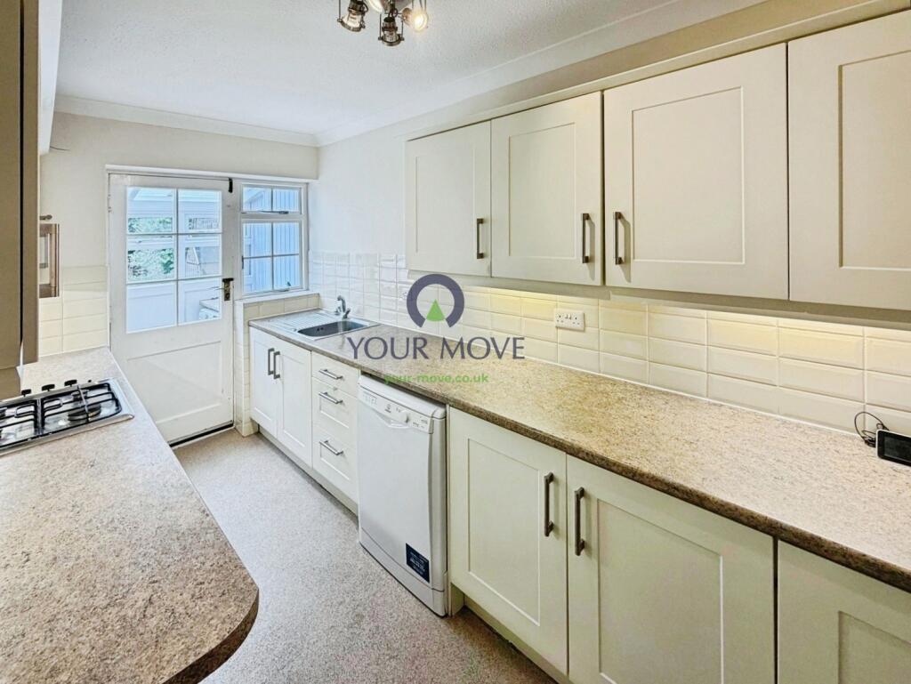 House in Sutton - View 2