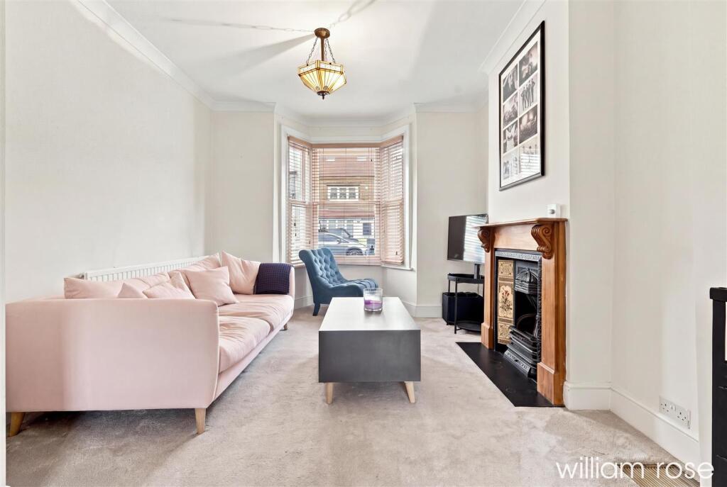 House in London - View 3