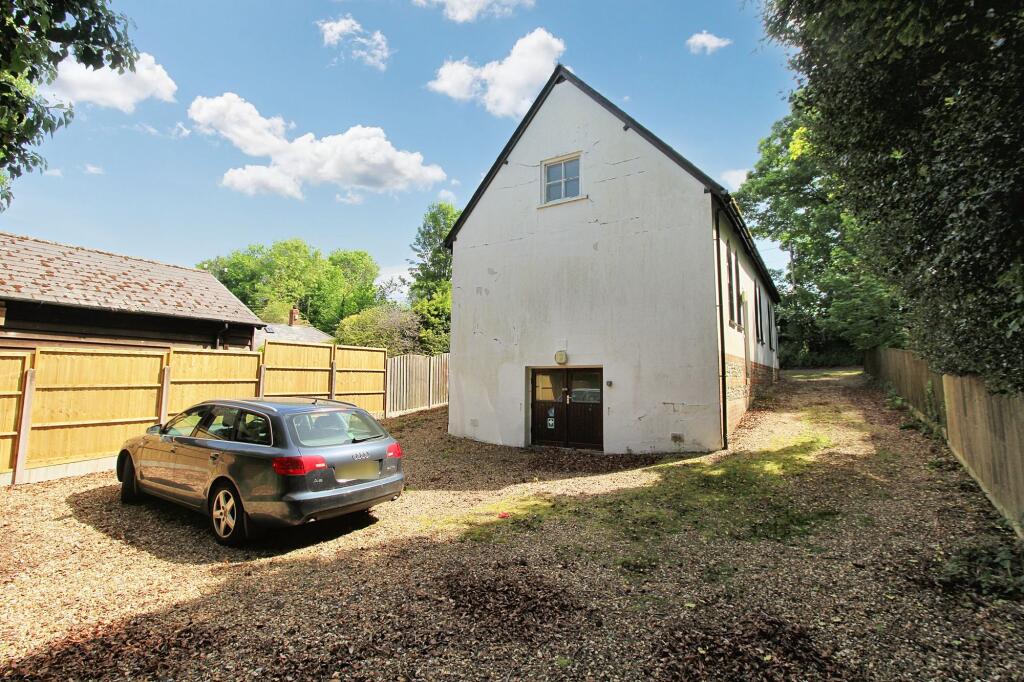 High Street, Porton, SP4 - View 5