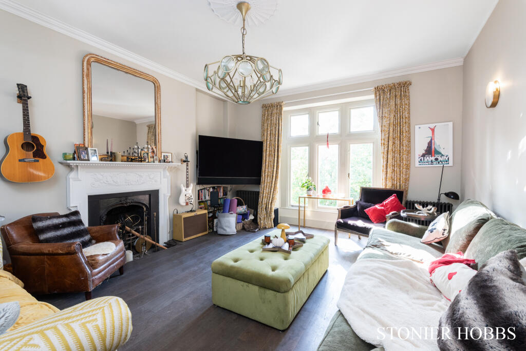 House in Bath - View 5