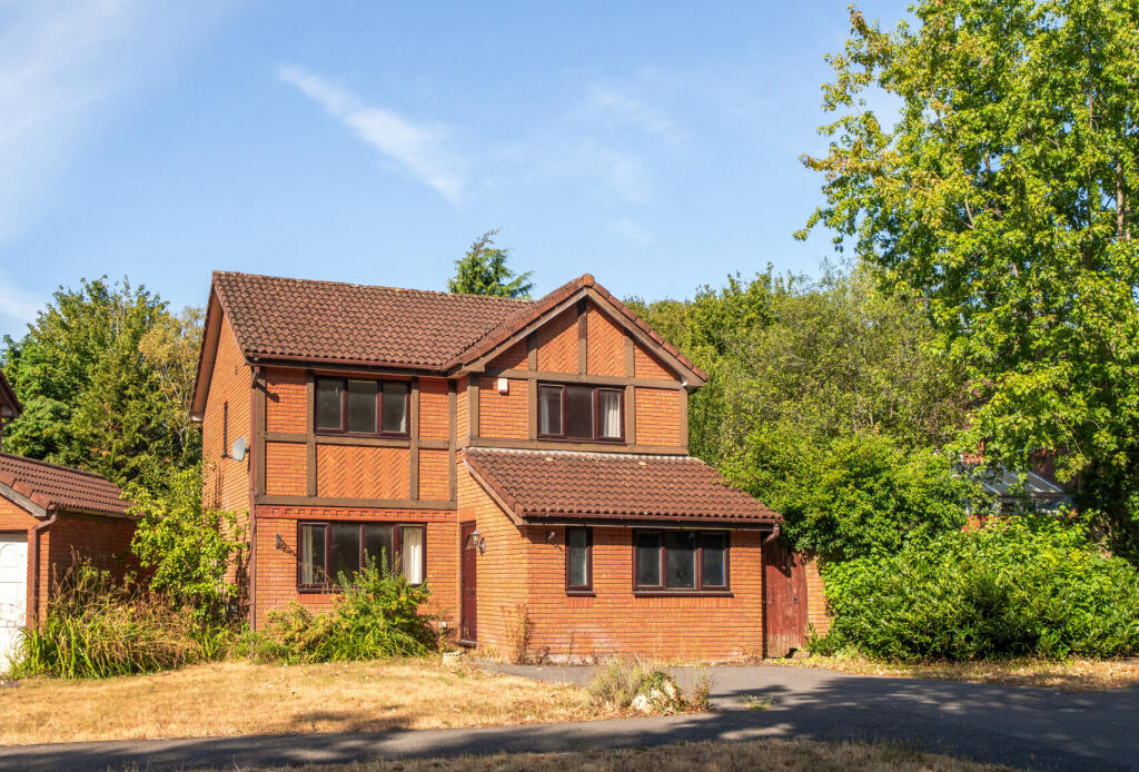 Main image of property: Craven Close, Longwell Green, Bristol, Gloucestershire, BS30