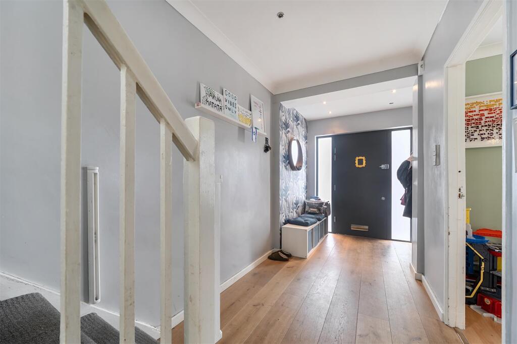 House in Harrow - View 3
