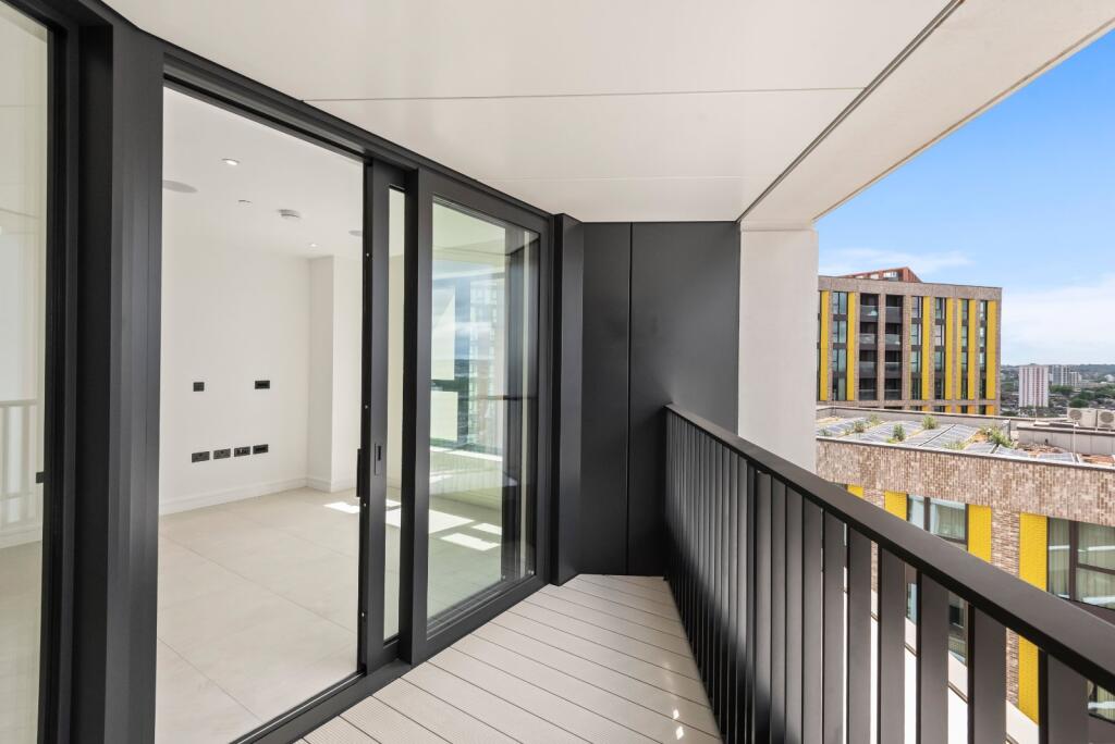 Apartment in London - More