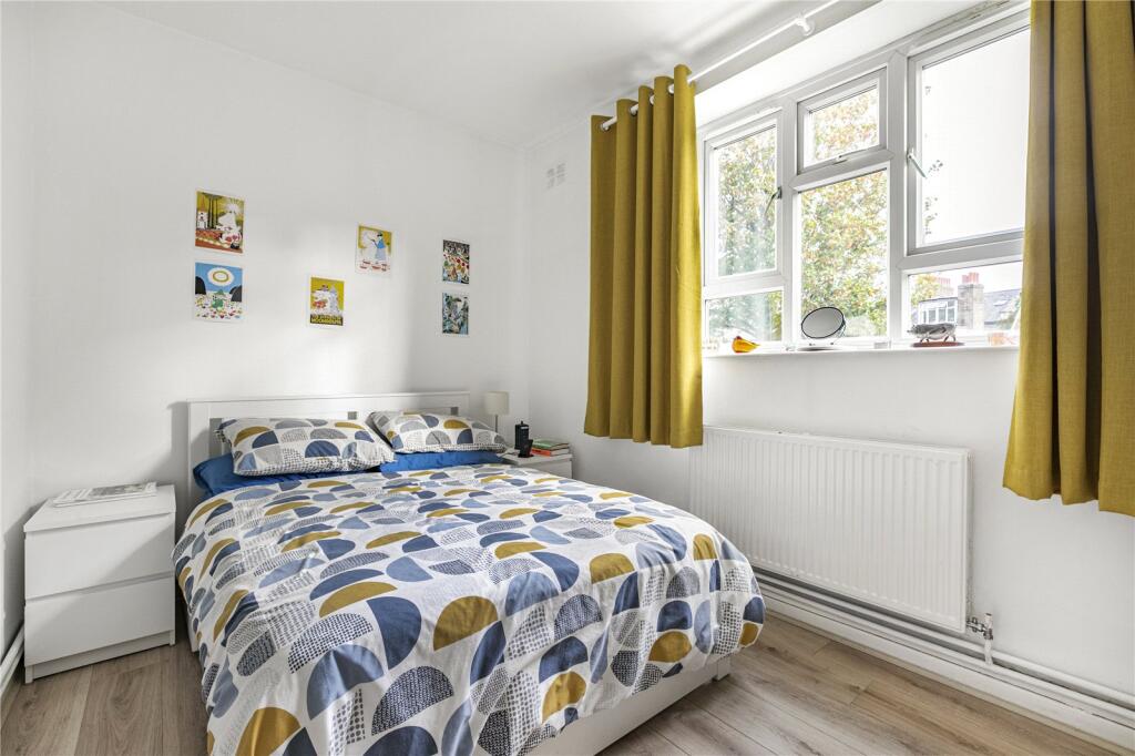 Apartment in London - More
