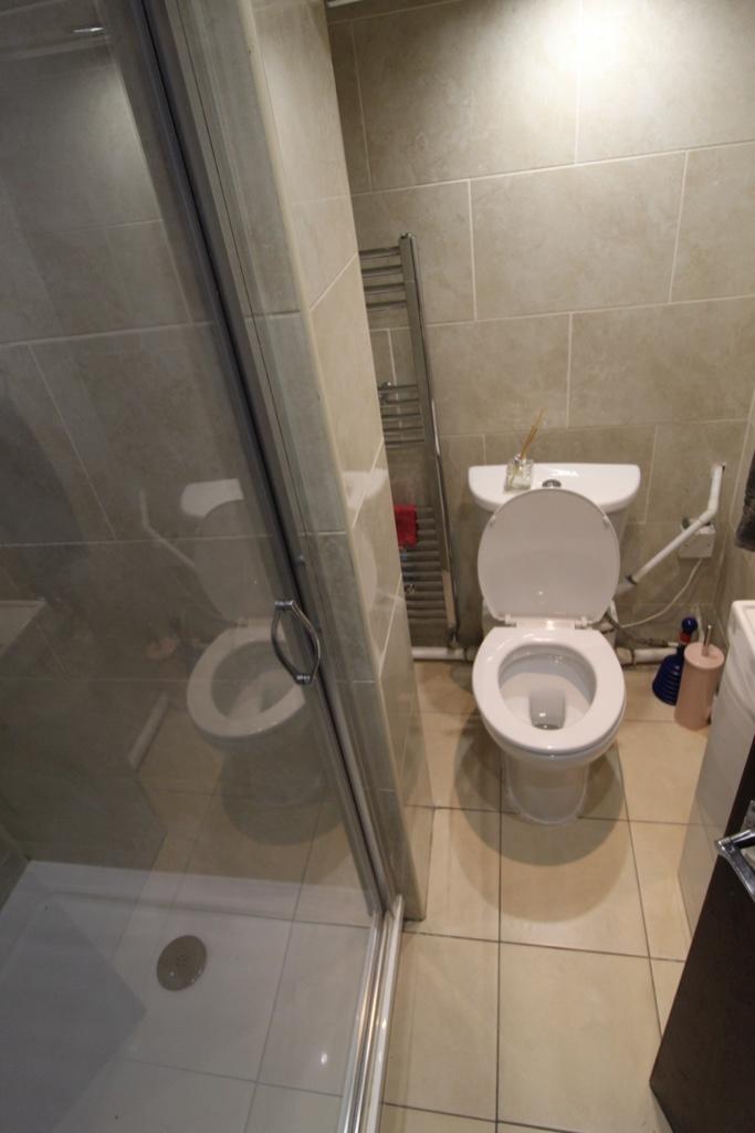 6 bedroom terraced house for rent