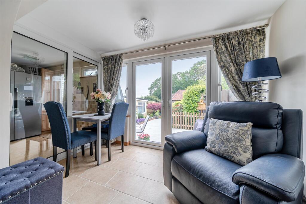 House in Fareham, Heathfield - More