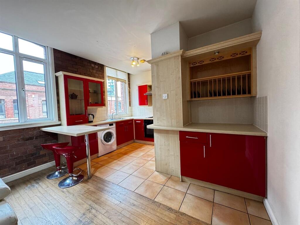 Apartment in Manchester - View 4