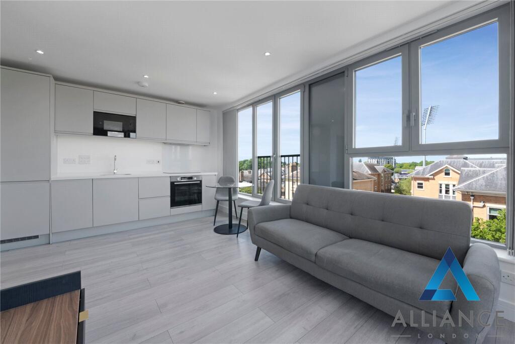 Apartment in Chelmsford - View 4