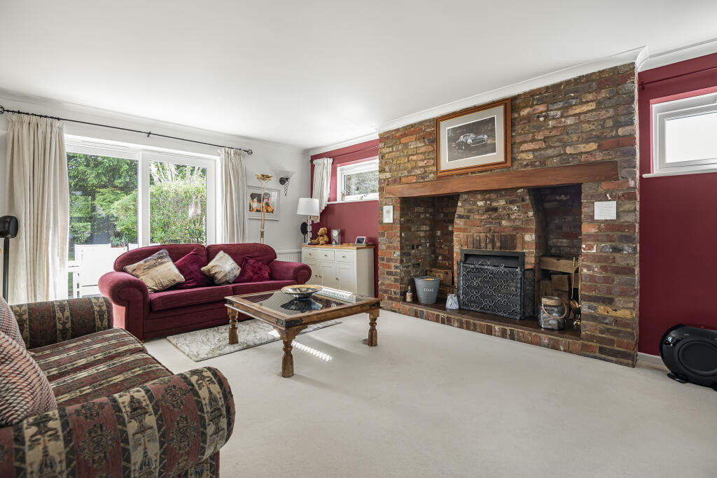 House in Welwyn Hatfield, Welwyn - View 2