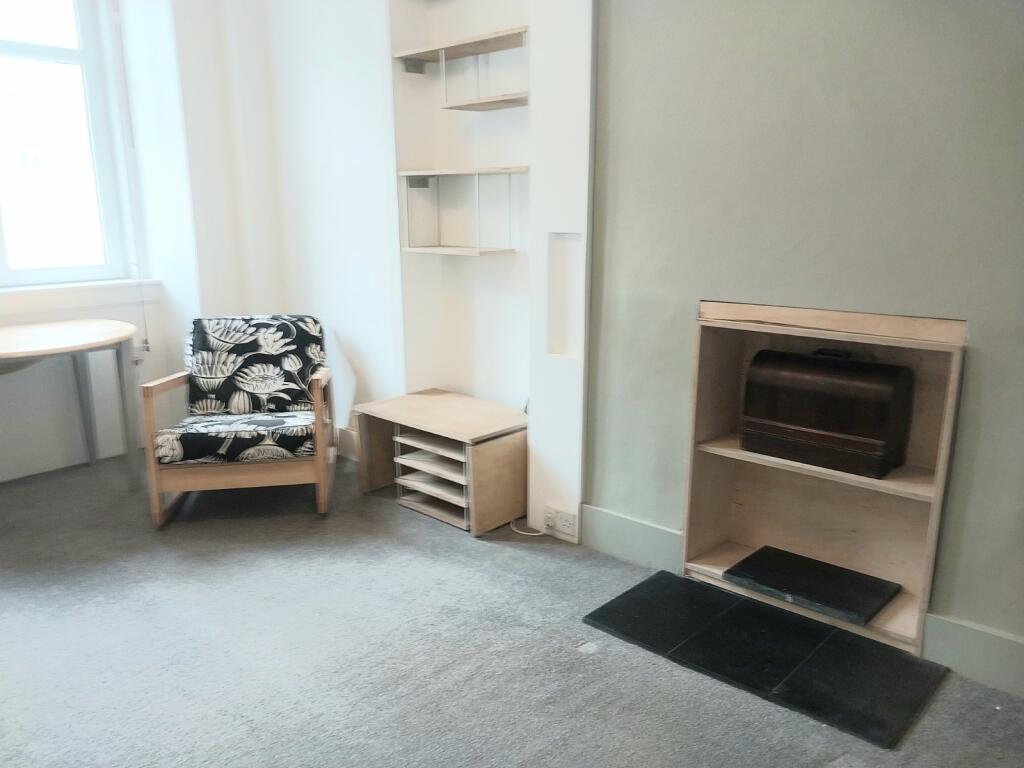 Apartment in Edinburgh - View 2