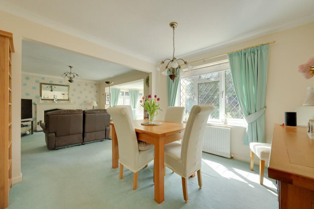 Titchfield Close, Burgess Hill, RH15 photo 4