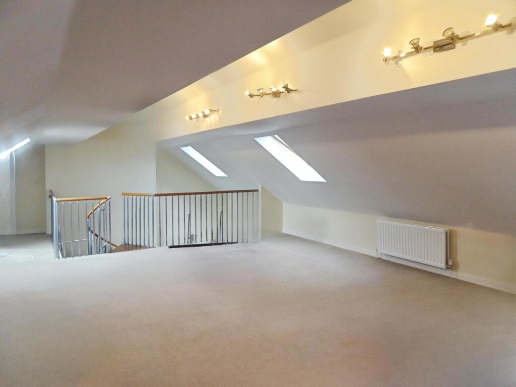 Apartment in Newcastle upon Tyne - View 3