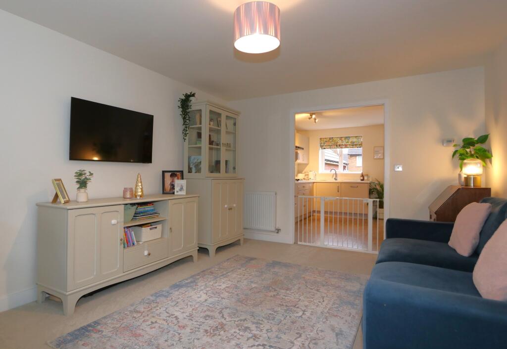 School Lane, Ashby-De-La-Zouch, LE65 photo 2