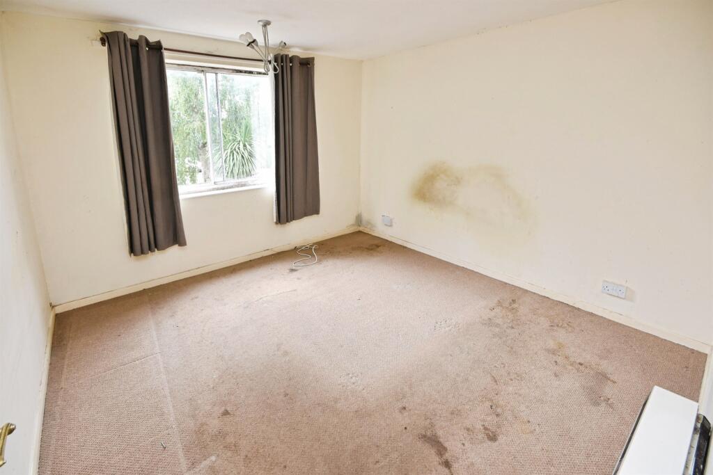 Apartment in Braintree, Essex - View 4