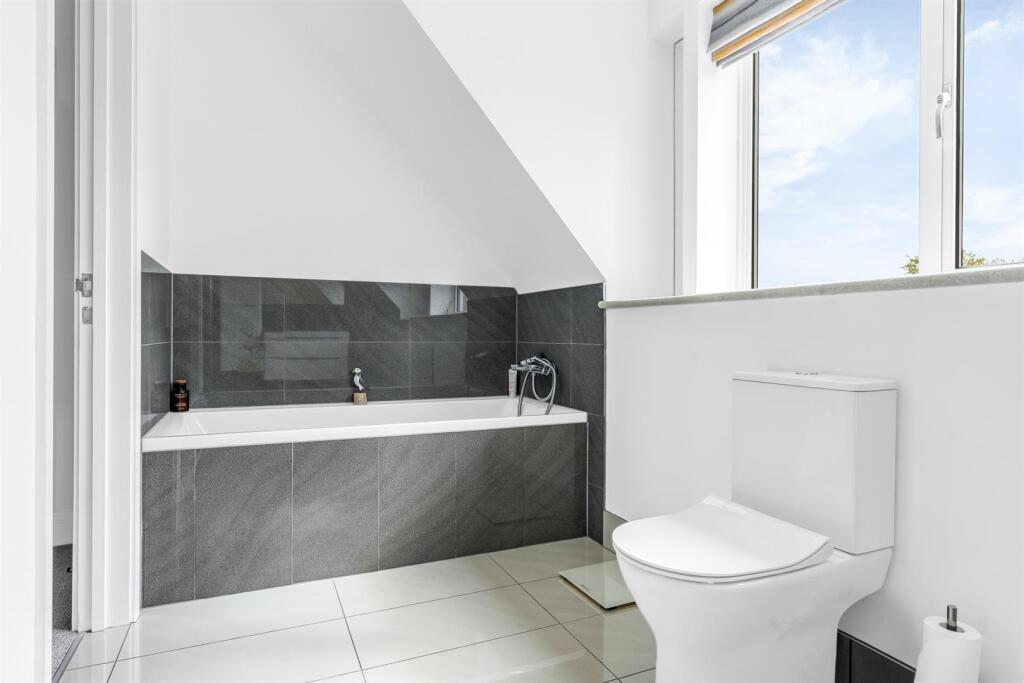 Additional image 21 of Burnham Green Road, Welwyn