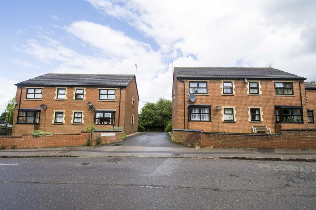 Main image of property: Pashler Gardens, Thrapston, Kettering