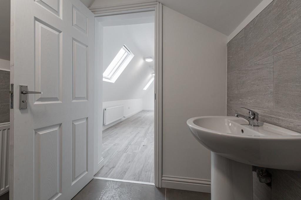 House in Liverpool, Kensington Fields, Kensington - More