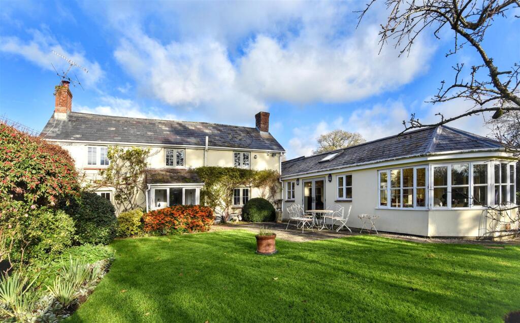 Main image of property: Puxey