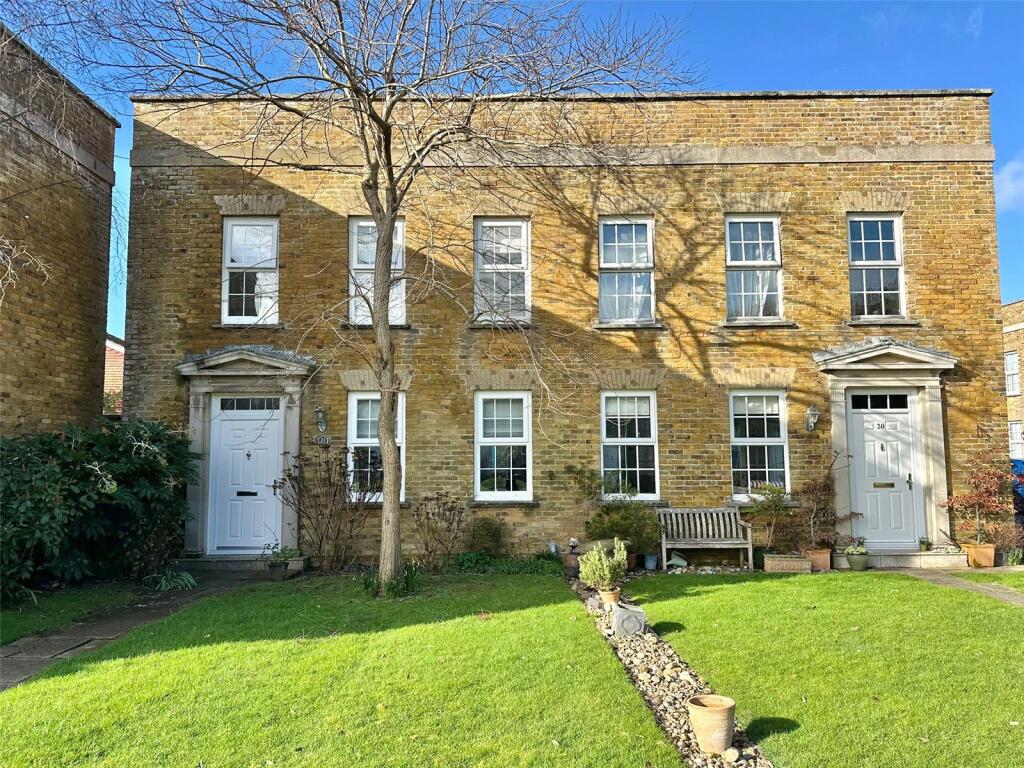 Main image of property: De La Warr Road, Milford on Sea, Lymington, Hampshire, SO41