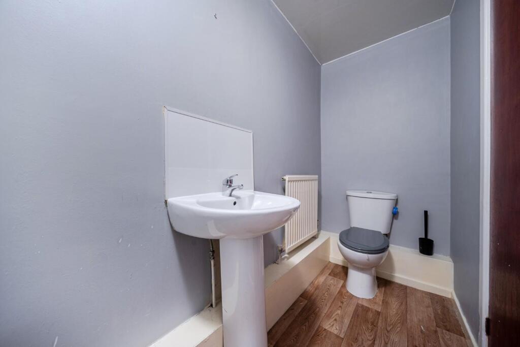 House in Welshpool, Bronybuckley - View 5