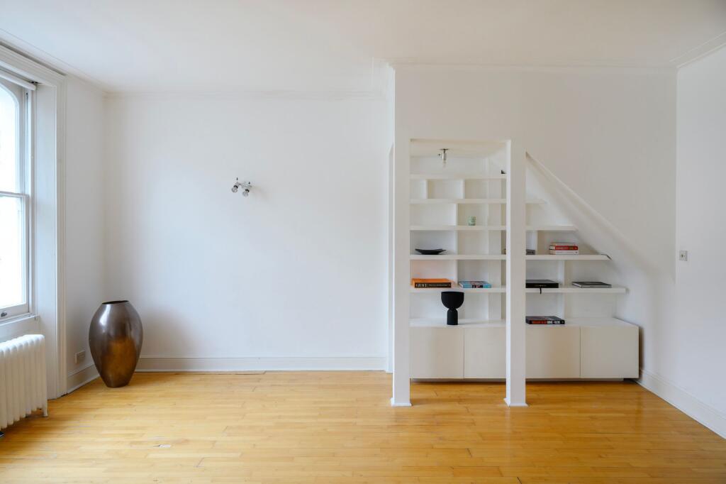 Apartment in London - View 4