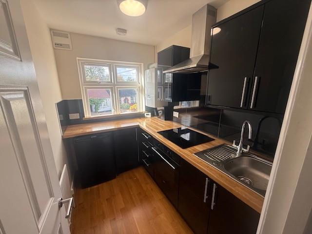 Apartment in Romford - View 2
