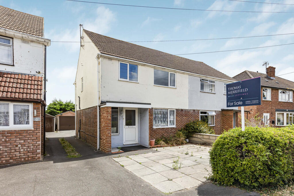 Main image of property: Almond Avenue, Kidlington, OX5