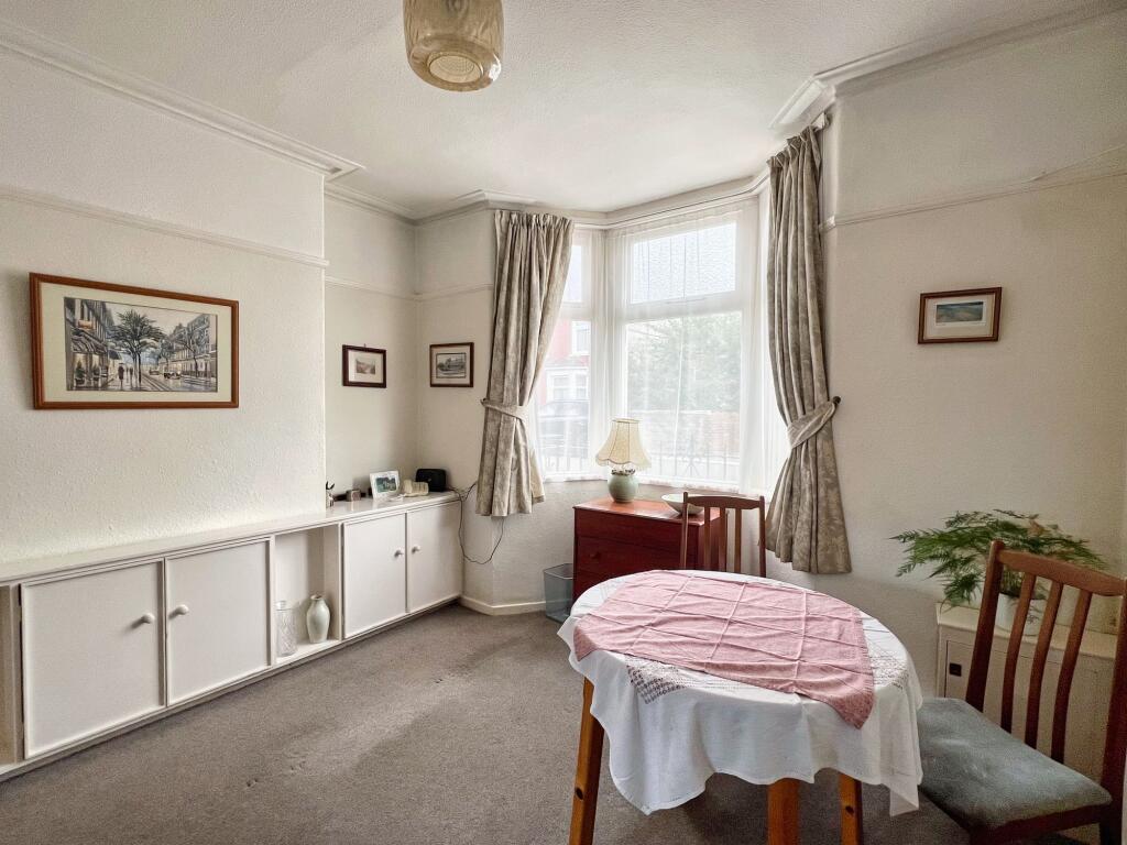 Phyllis Avenue, Bridgend, CF31 photo 3