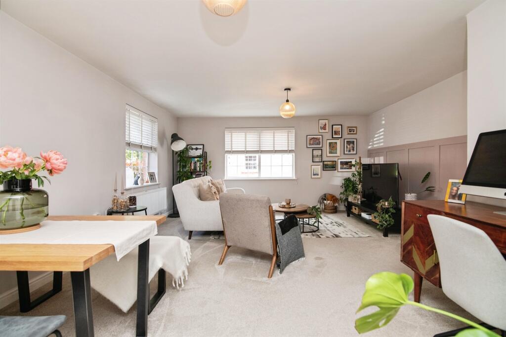 Apartment in Sandwell, West Midlands - View 6