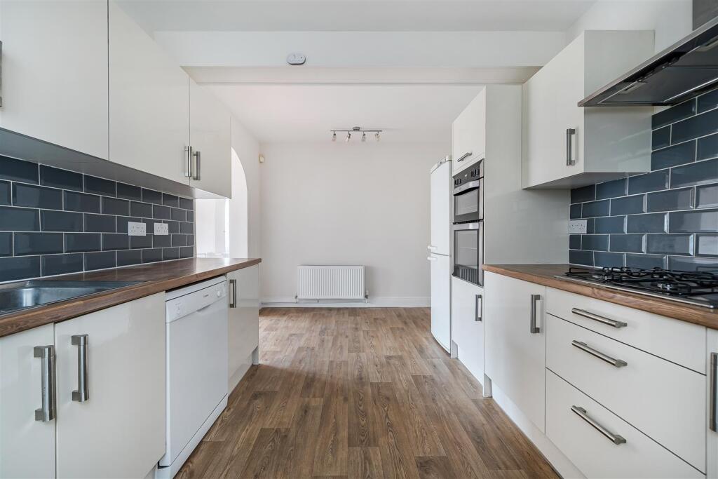 House in London - View 5
