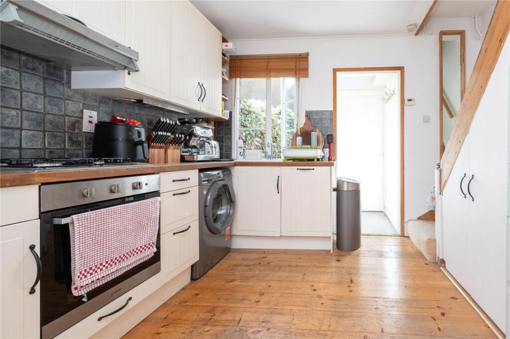 House in St Albans - View 5