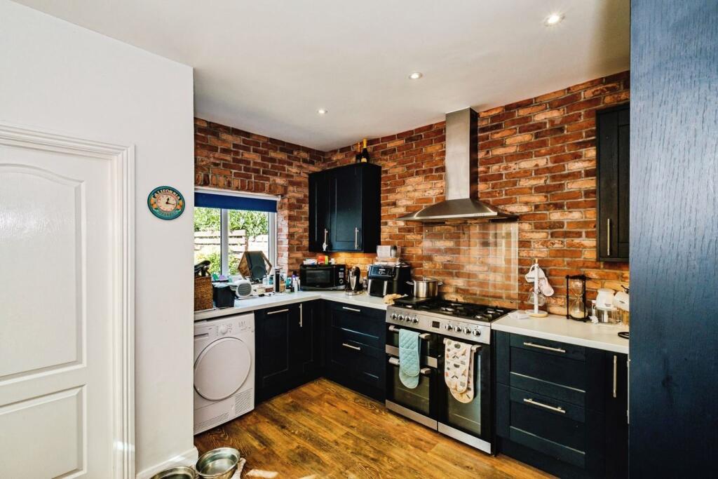 Grove Road, Worthing, BN14 photo 3