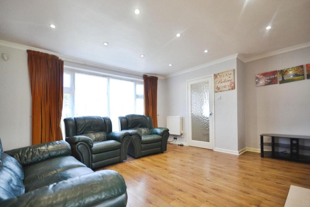Edenham Crescent, Reading - Widok 5