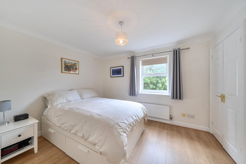 House in London, Colney Hatch - View 5