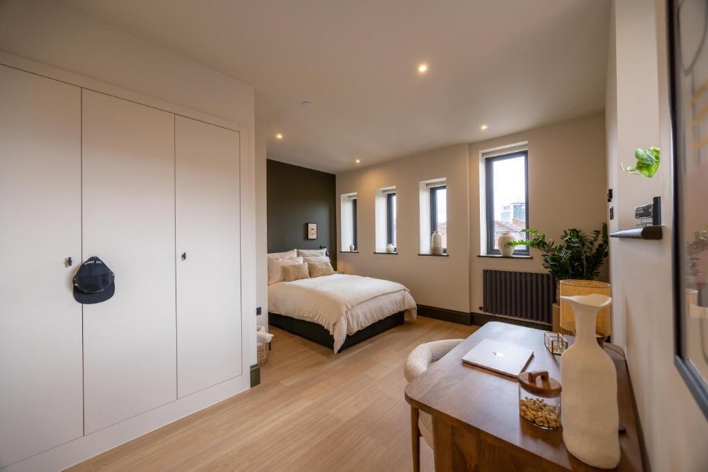 Apartment in Sheffield, South Yorkshire - View 4