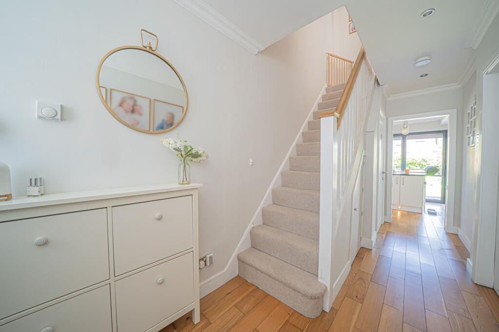 Charles Road, Solihull, B91 photo 4