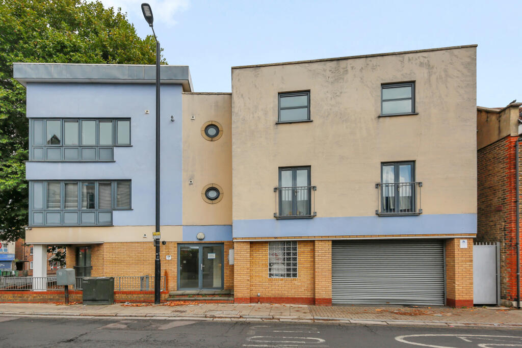 Apartment in London - View 2