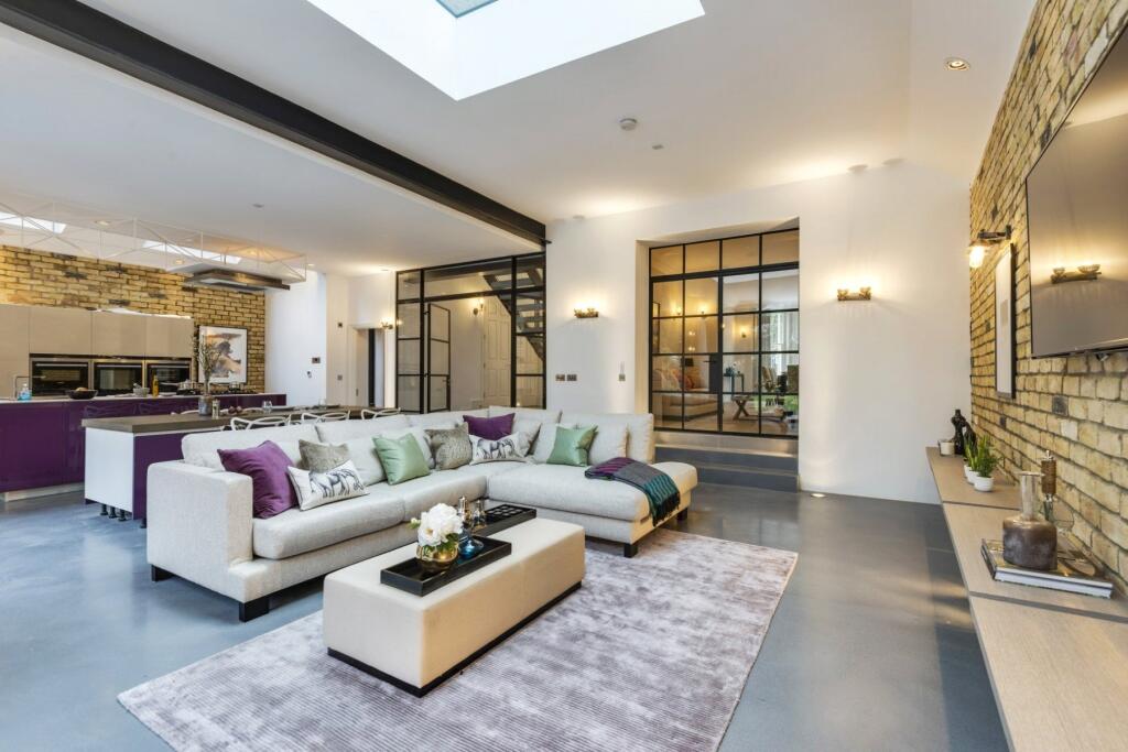 Main image of property: Willesden Lane, Mapesbury, NW2